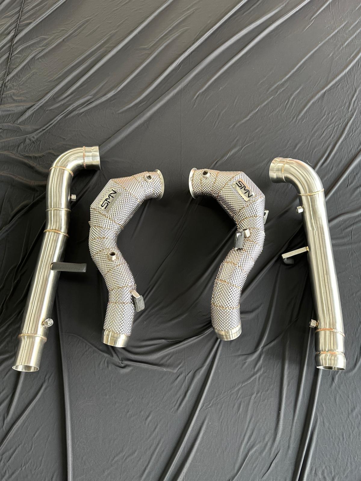 SMN Downpipes mit 200 Zellen Sportkatalysator für Mercedes AMG GT/S/C/R M178 C190/R190