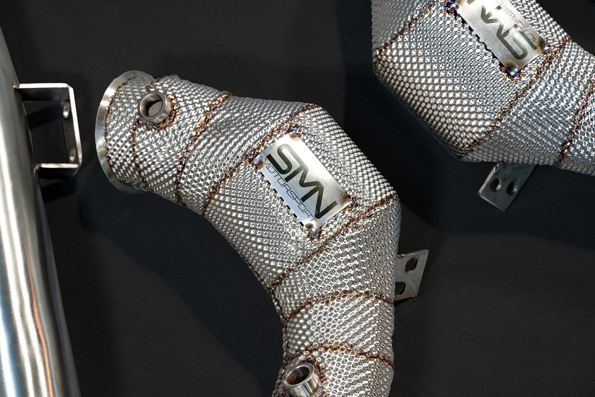SMN Downpipes mit 200 Zellen Sportkatalysator für Mercedes AMG GT/S/C/R M178 C190/R190