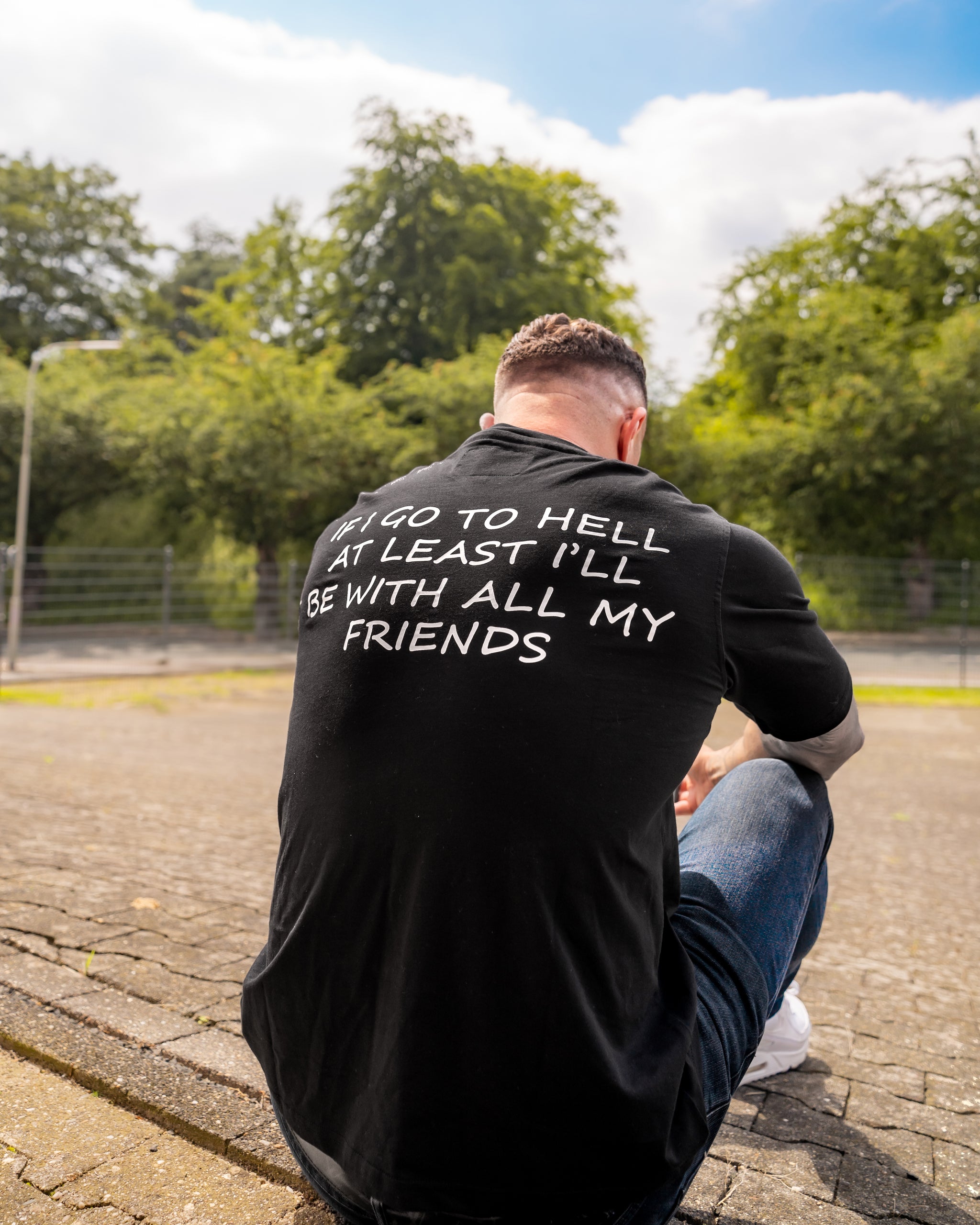 SMN "Friends in HELL" Oversized T-Shirt LIMITIERT SMN "Friends in HELL" Oversized T-Shirt LIMITIERT